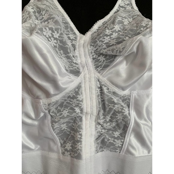 Exquisite Form long line Bra size 44C White new - Picture 10 of 13